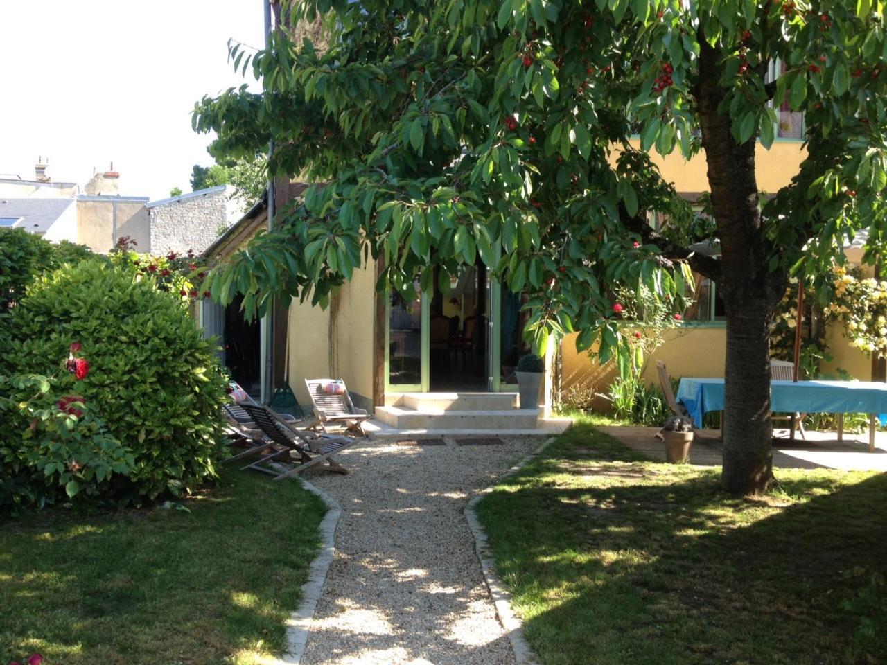 Le Sechoir A Tabac Bed & Breakfast Orléans Exterior foto